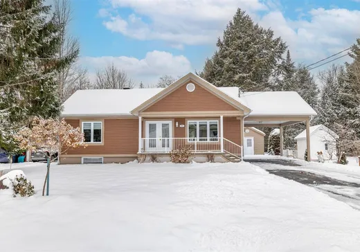 Bungalow for sale - 701 Av. Stéphane, Magog, J1X7W8
