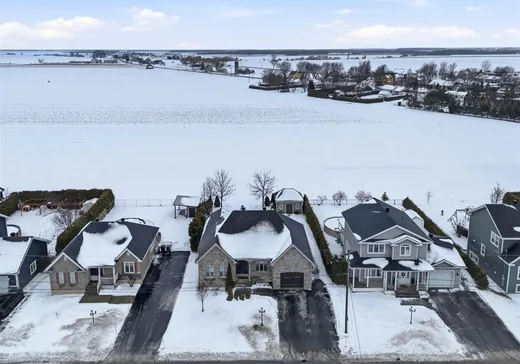 Maison à vendre - 200 Rue Tremblay, St-Simon-De-Bagot, J0H 1Y0