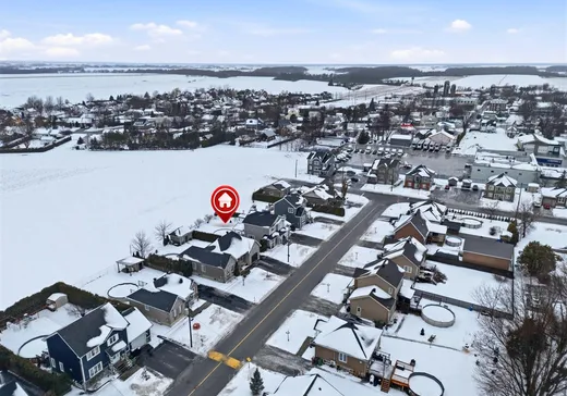 Maison à vendre - 200 Rue Tremblay, St-Simon-De-Bagot, J0H 1Y0