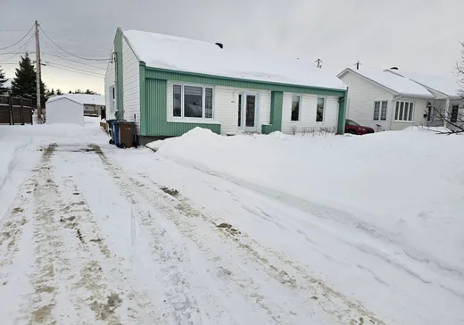 House for sale - 4250 Rue Le Gardeur, Jonquière, G8A 2K6