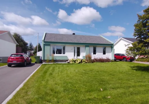 House for sale - 4250 Rue Le Gardeur, Jonquière, G8A 2K6