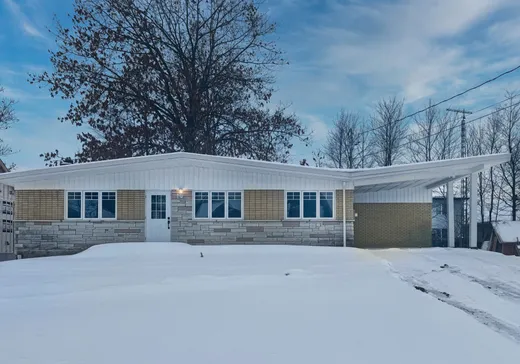 Two or more stories for sale - 241 Rue Poliquin, Lavaltrie, J5T2X5