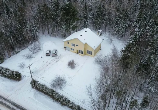 Two or more stories for sale - 4261 Route des Lacs, St-Élie-de-Caxton, G0X2N0