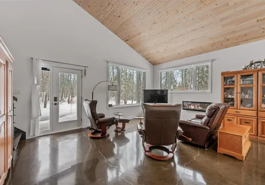 Maison à vendre - 24 Ch. de la Randonnée, Petite-Riviere-St-François, G0A 3X0