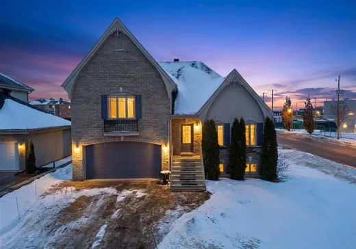 Un étage et demi à vendre - 85 Rue Pierre-Nolin, Saint-Jean-sur-Richelieu, J2W3B4