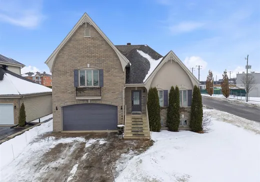 Maison à vendre - 85 Rue Pierre-Nolin, Saint-Jean-sur-Richelieu, J2W 3B4