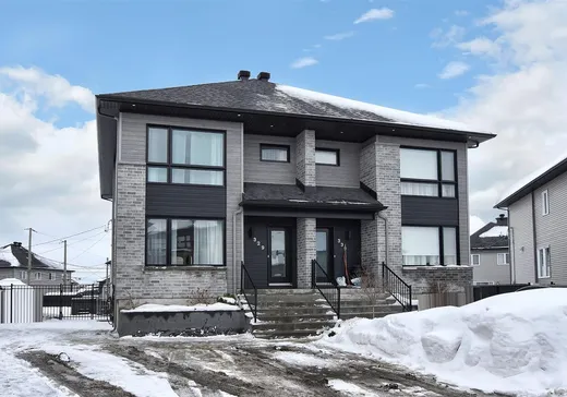 Two or more stories for sale - 329 Rue Pierre-Brot, Lavaltrie, J5T0K5
