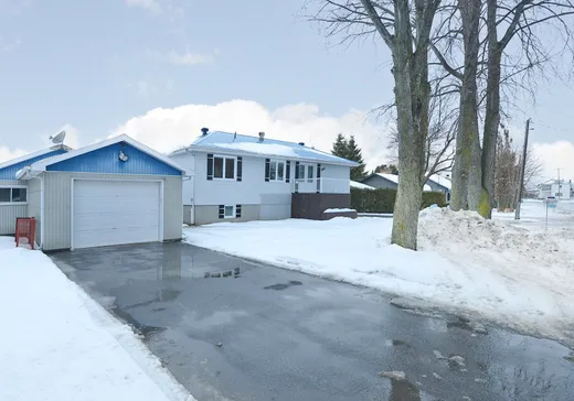 Maison à vendre - 565 Route 132, Sainte-Barbe, J0S 1P0
