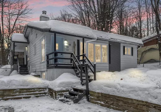 Maison à étages à vendre - 16 Rue Laberge, St-Hippolyte, J8A1J9