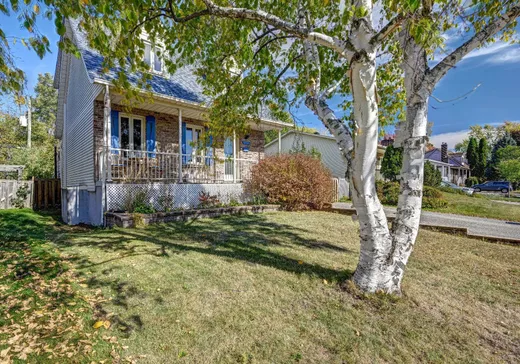 Maison à vendre - 374 Rue des Érables, Charlemagne, J5Z 4A5