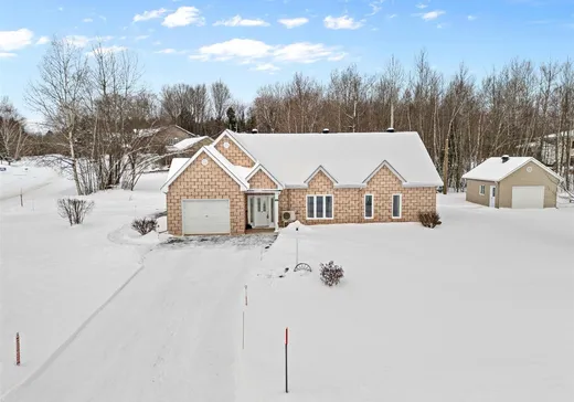 Bungalow à vendre - 1966 Rue du Printemps, Sherbrooke, J1R0J4