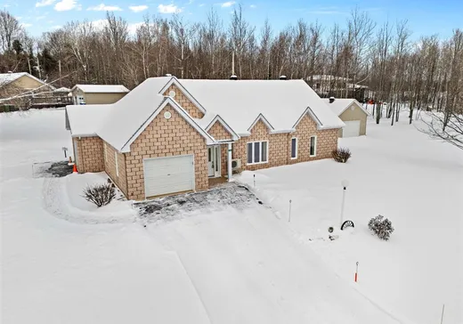 House for sale - 1966 Rue du Printemps, Sherbrooke, J1R 0J4