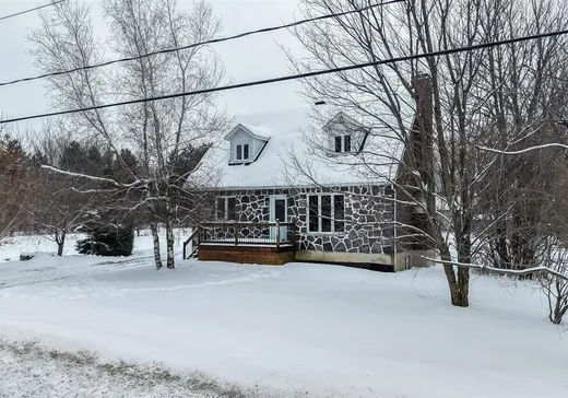 Maison à vendre - 685 Ch. de St-Hyacinthe, St-Germain-De-Grantham, J0C 1J0