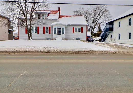 Two or more stories for sale - 365 Rue St-Alphonse N., Thetford-Mines, G6G3W9