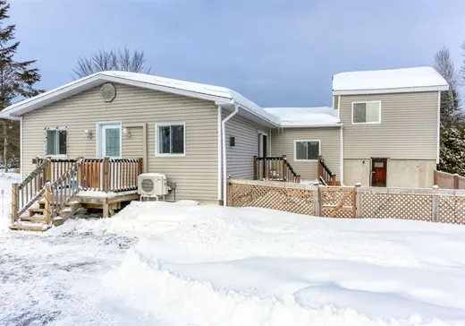 Un étage et demi à vendre - 3291 Ch. du Tour-du-Lac, Shawinigan, G0X1L0