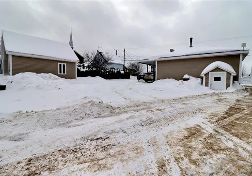 House for sale - 15 Rue Principale N., Saint-Hubert-de-rivière-du-loup, G0L 3L0