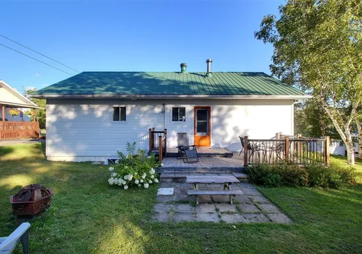 Maison à vendre - 426 4e Rue E., Dégelis, G5T 1X3