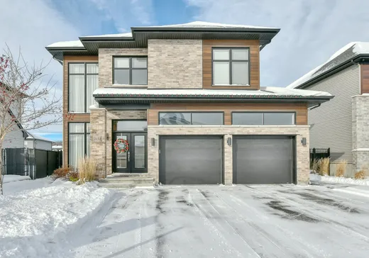 Two or more stories for sale - 3152 Rue du Gamay, Sainte-Marthe-sur-le-Lac, J0N1P0