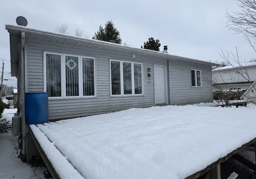 House for sale - 37 57e Avenue, Saint-Paul-de-L'Île-aux-Noix, J0J 1G0