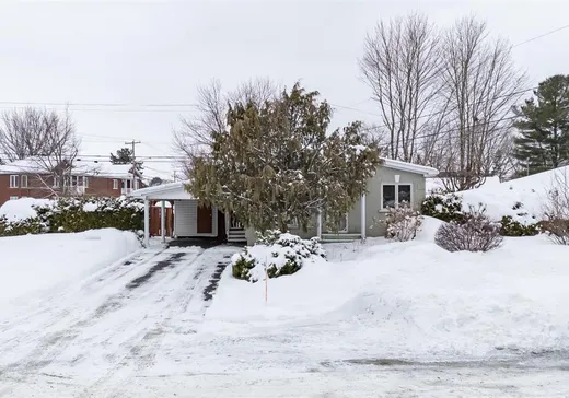 Bungalow for sale - 2 Rue Patry, Victoriaville, G6P2A1