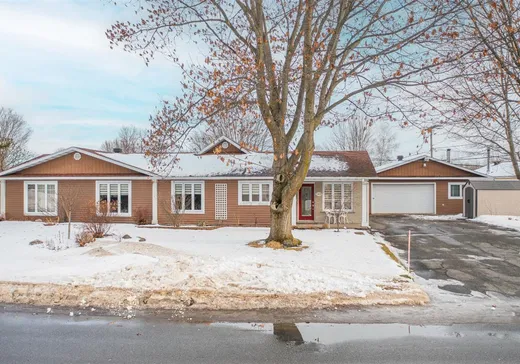 Bungalow for sale - 769 Rue des Hirondelles, Victoriaville, G6T1E4