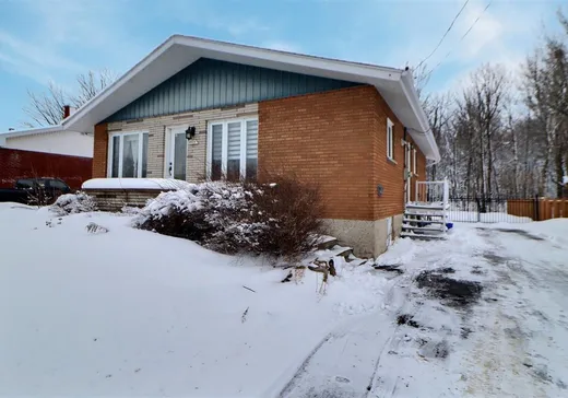 Bungalow à vendre - 1825 Boul. Jean-De Brébeuf, Drummondville, J2B4T5