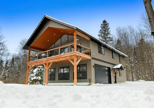 Two or more stories for sale - 104 Ch. des Cousins, Mansfield-et-Pontefract, J0X1R0