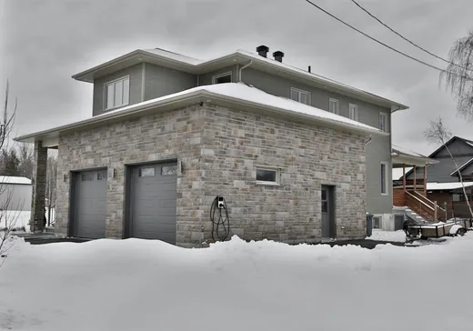 Maison à vendre - 1720 Rue Daragon, Acton Vale, J0H 1A0