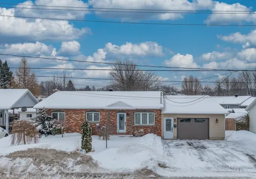 Maison à étages à vendre - 423 Rue De Bigarré, Victoriaville, G6P8G7