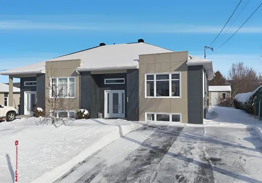 Two or more stories for sale - 403 Av. des Bouleaux, Vallée-Jonction, G0S3J0