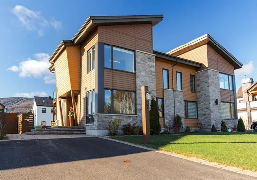 Maison à vendre - 123 Rue de Nagano, St-Ferreol-les-Neiges, G0A 3R0