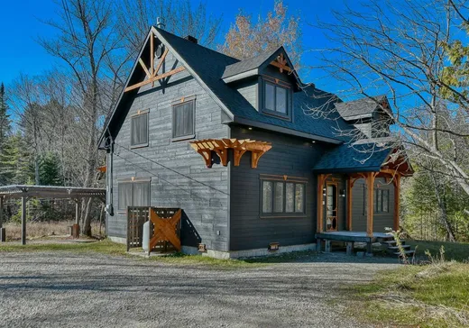 Two or more stories for sale - 880 Av. Masson, Chertsey, J0K3K0