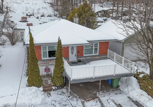 Maison à vendre - 91 Rue Greenlay S., Windsor, J1S 2J8