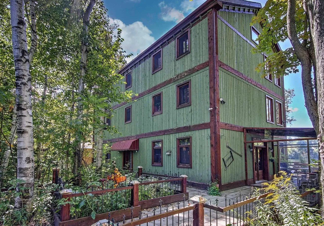180 Rue Denoncourt — photo 3