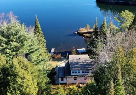 Maison à vendre - 2005 Ch. du Lac-Marsan O., Rivière-Rouge, J0T 1T0