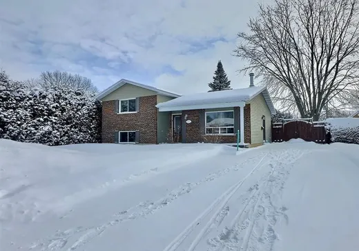 Bungalow à vendre - 811 Rue des Pinsons, Victoriaville, G6T1C8