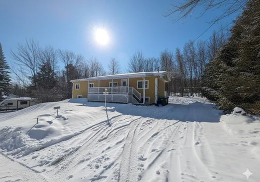 Bungalow à vendre - 4596 Rue Lévis, Ascot Corner, J0B1A0