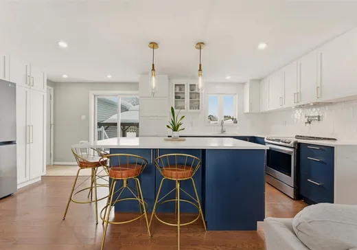 Maison à vendre - 140 Rue Robert, Ste-Catherine-De-Hatley, J0B 1W0