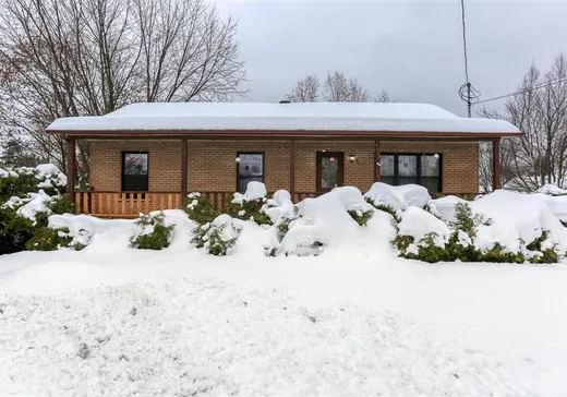 Bungalow à vendre - 70 Rue Vincent, St-Boniface-De-Shawinigan, G0X2L0