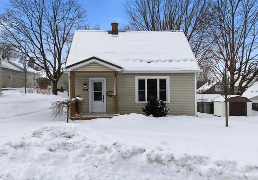 Two or more stories for sale - 1191 Rue St-Denis, Sherbrooke, J1K2T1