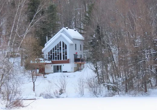 House for sale - 251 465e Avenue, St-Hippolyte, J8A 3E5