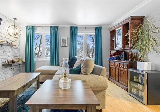 Maison à vendre - 17-17A Place du Clos, Lachute, J8H 0J3