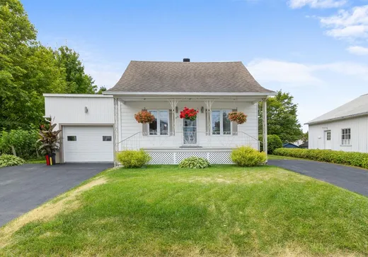 House for sale - 415 Boul. St-Pierre, St-Raphael-de-Bellechasse, G0R 4C0