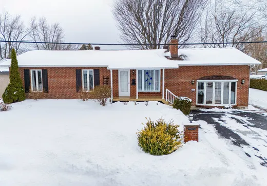 Maison à étages à vendre - 364 Rue Ellice, Salaberry-de-Valleyfield, J6T1G7