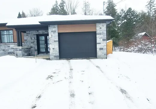 Two or more stories for sale - 84 Rue des Orioles, Magog, J1X7B8