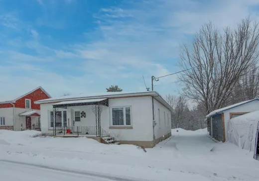 House for sale - 826 Rue Principale, Notre-Dame-des-Lourdes, G0S 1T0