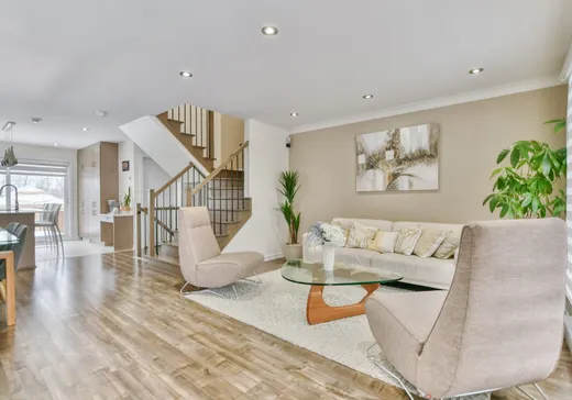 Maison à vendre - 329 Rue Annie, Sainte-Marthe-sur-le-Lac, J0N 1P0