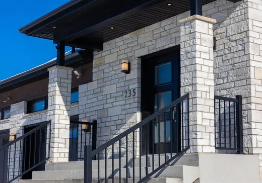 Maison à vendre - 235 Ch. de l'Axion, Magog, J1X 0W6