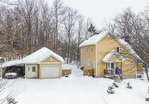 Maison à vendre - 200-200A Rue Jean-Pierre, Sainte-Sophie, J5J 2N7