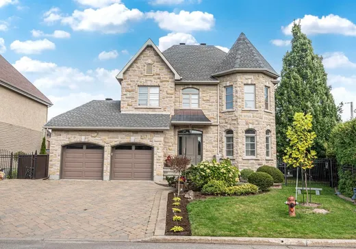 Maison à étages à vendre - 411 Rue de St-Servan, Montréal (Saint-Léonard), H7X4B4